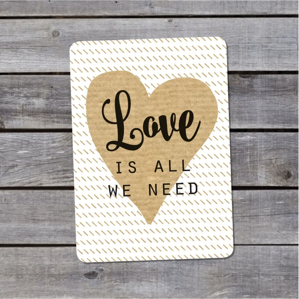 Carte Postale Pauline K. "LOVE IS ALL YOU NEED"